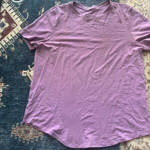 Lululemon loved curved hem T-Shirt